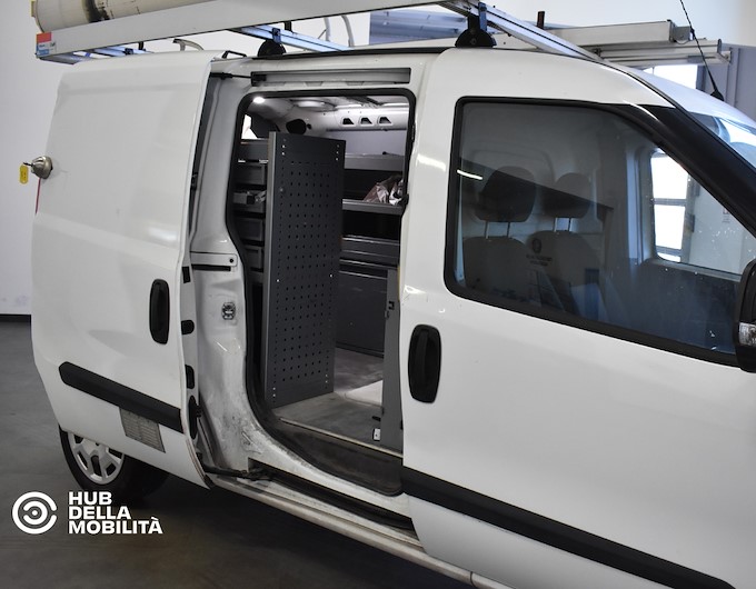 FIAT Doblò 1.4 T-Jet Natural Power PL-TN Cargo Maxi Lamierato SX